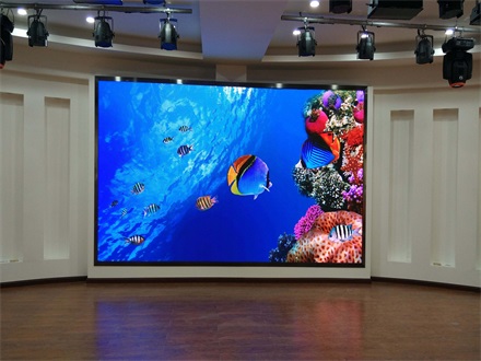 小间距P1.56全彩显示屏